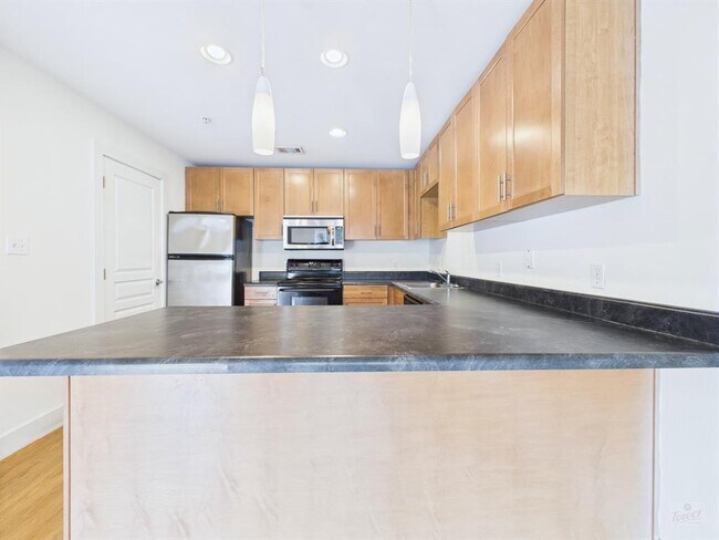 Photo - 711 W 32nd St Unit 131