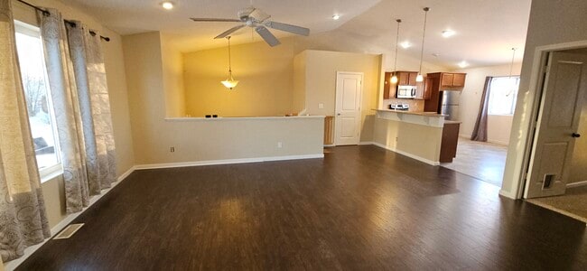 Photo - 6271 Greenview Dr