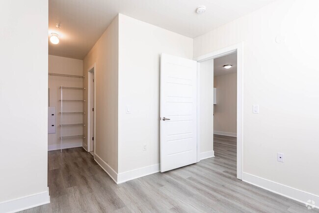 1BR, 1BA w/Den - 713SF - Bedroom