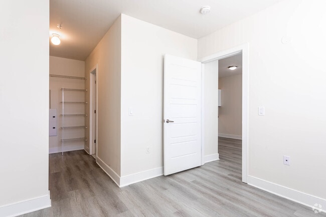 1BR, 1BA w/Den - 713SF - Bedroom - Meridia Park Avenue