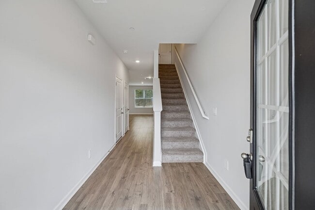 Photo - Welcome to Lewisburg Kings Landing