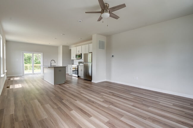 Photo - 312 Northfield Heights Ln