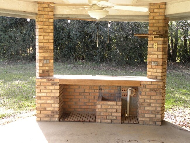 Photo - ***AVAILABLE NOW*** Country Setting No HOA