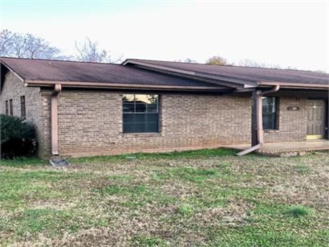 Building Photo - 28 Katie Dr
