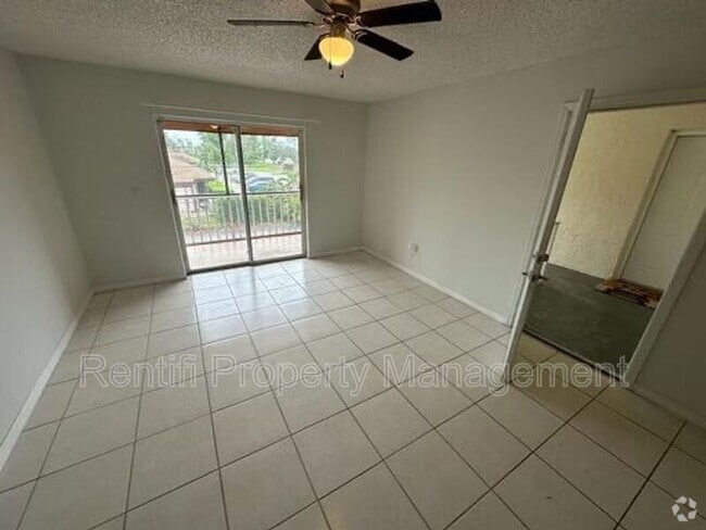 Building Photo - 12632 Kenwood Ln Unit D Rental