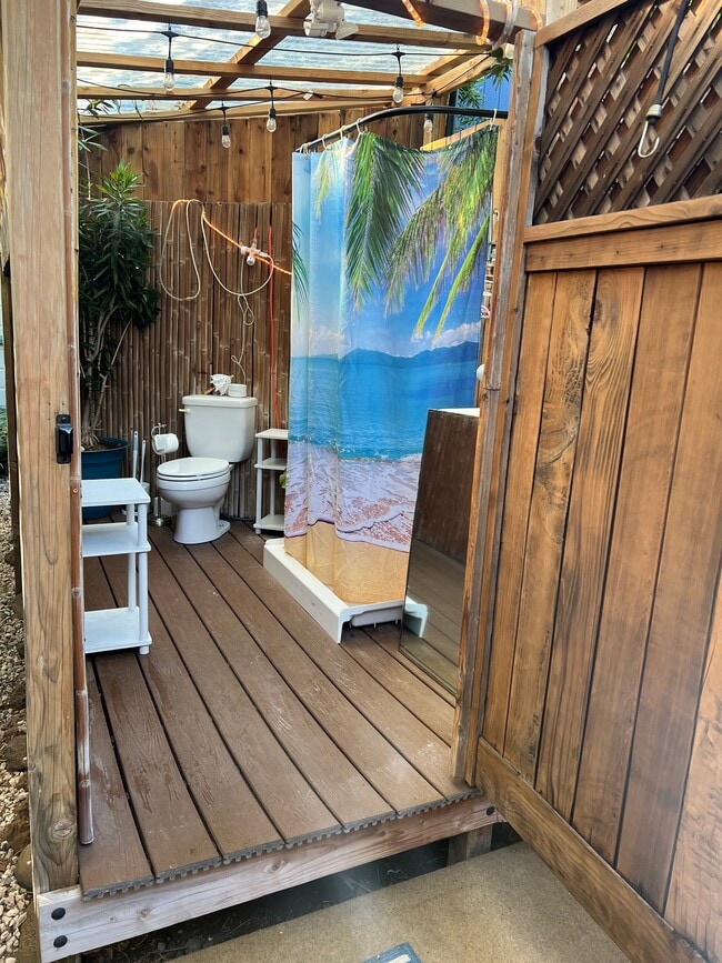 293 Alaume St Unit Bungalow