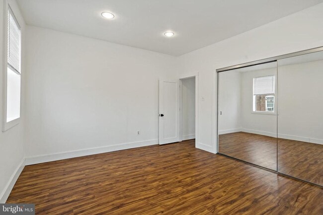 Photo - 2400 S Hutchinson St