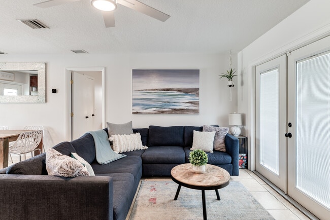 Photo - 4269 Crestdale St