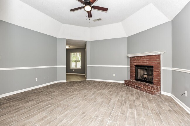 Photo - 9595 Chi Chi Ln