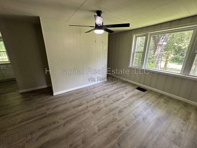 Photo - 7253 Town Hall Rd