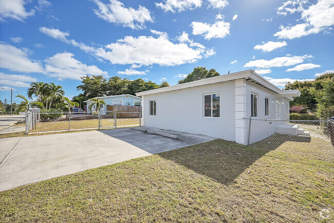 Building Photo - 1157 W 36th St Rental