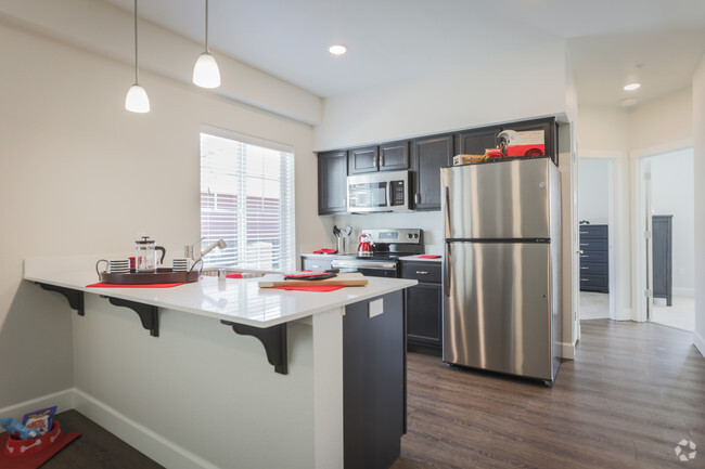 Osprey Kitchen - The Landing at Vancouver Apartments