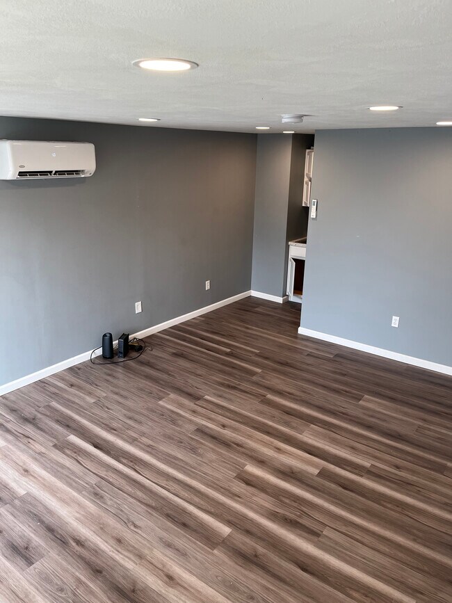 Photo - 108 N Main St Unit 108