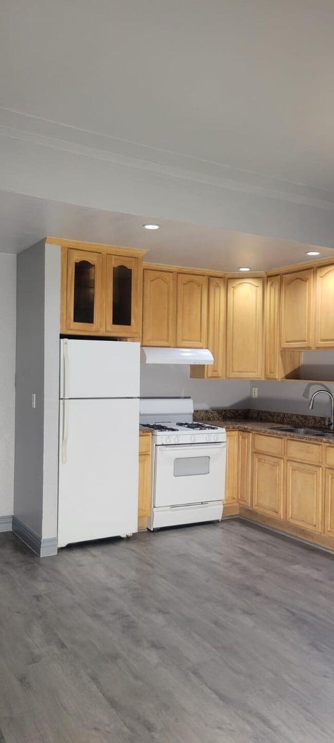 Photo - 435 C St Unit 3