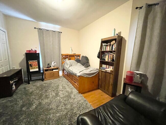Photo - 25 Sudan St Unit 1