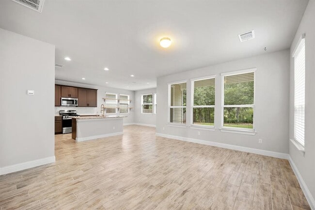 Photo - 173 Riverhill Dr