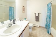 2 BR, 1 BA