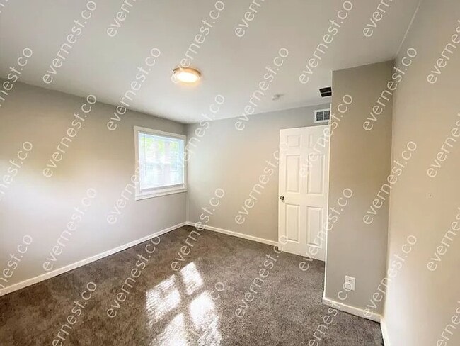 Photo - 33116 Armada Ct