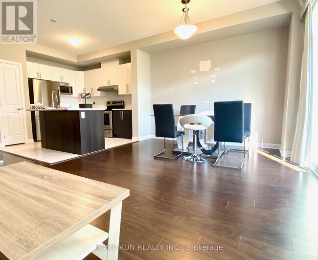 Photo - 415 Kayak St