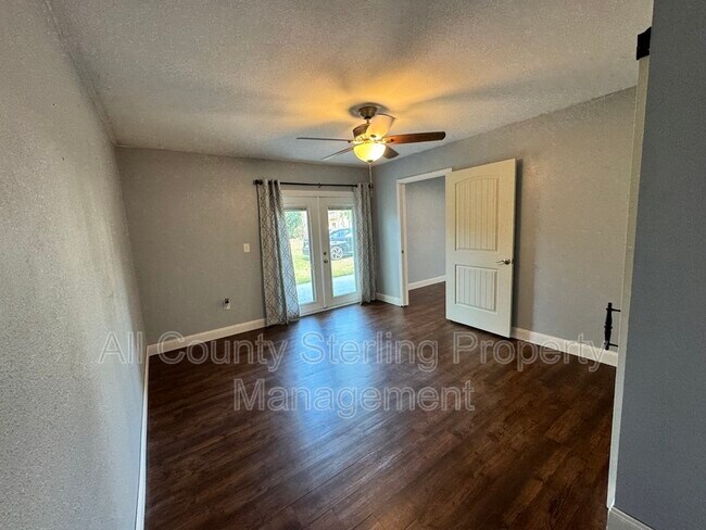 Photo - 8732 US-90 Unidad A