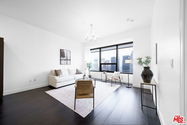 Photo - 1100 Wilshire Blvd Unidad 3306 Rental