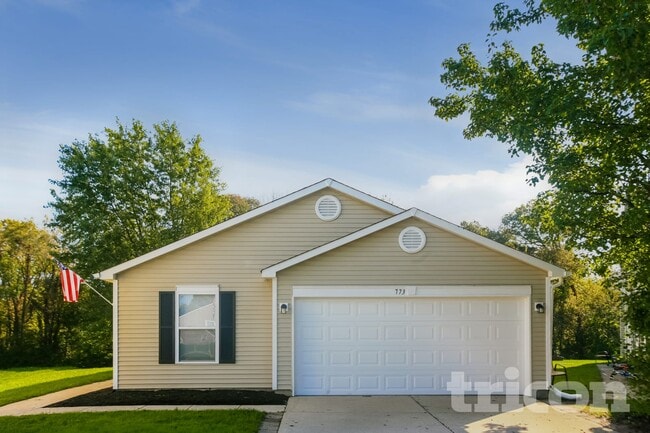 Building Photo - 773 Fern St