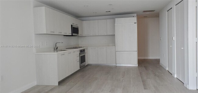 Photo - 55 SW 9th St Unit 3610