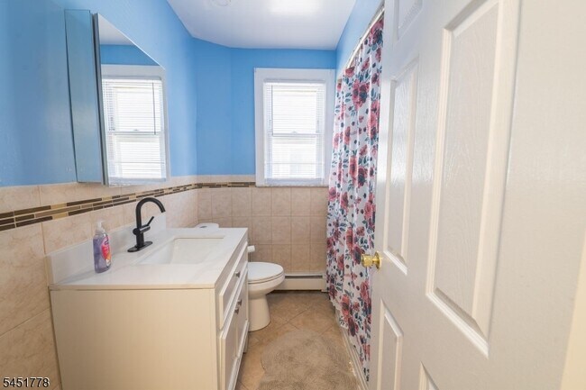 Photo - 357 High St