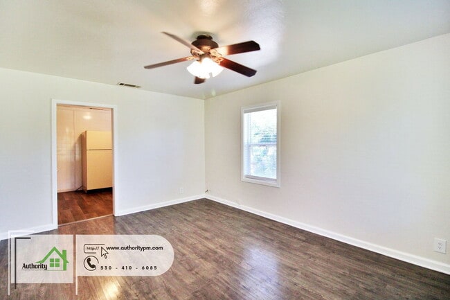 Photo - 3010 Church St