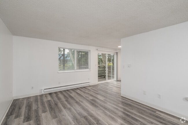 1BA - 663SF - Living Room