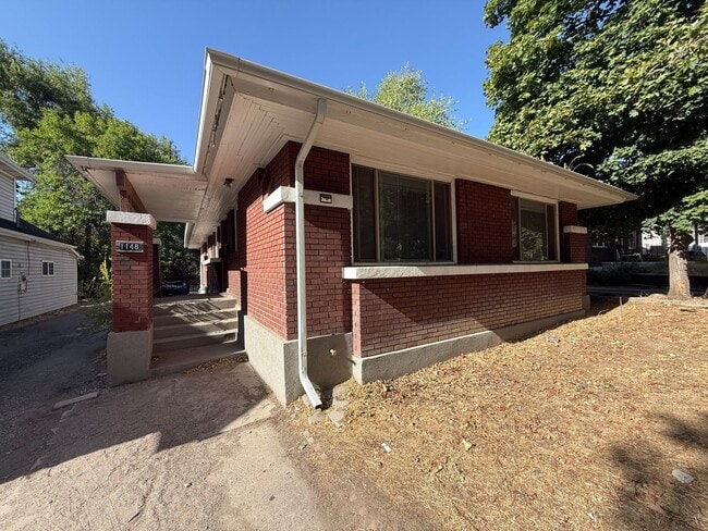 Building Photo - 1148 24th St Unit 1 Rental