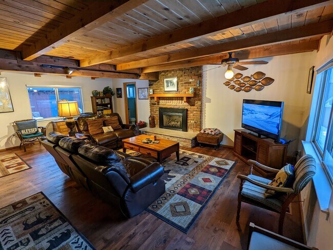 Photo - Pet friendly 4Bd home for a seasonal lease...