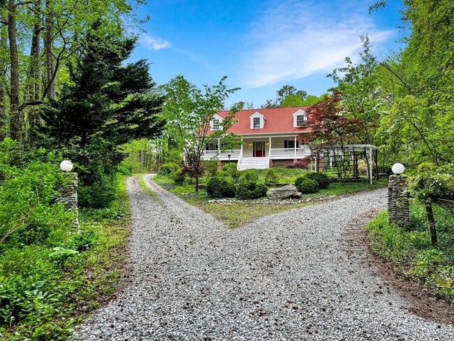 Photo - Secluded Near West End 5 bedroom