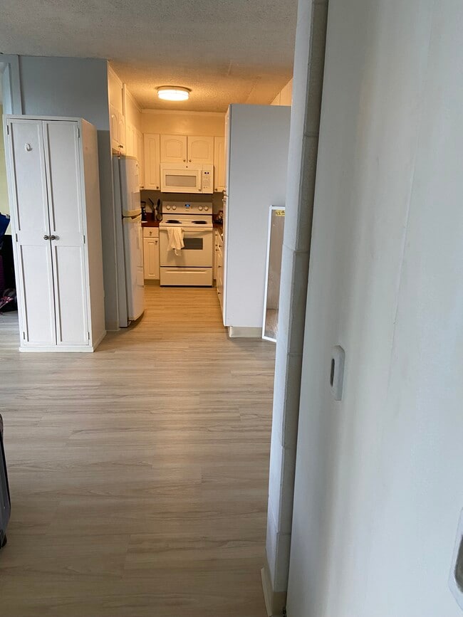 Photo - 2845 Waialae Ave Unidad 220