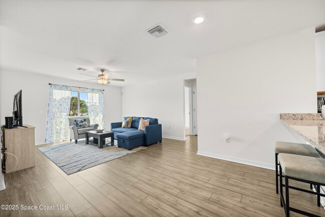 Photo - 1602 Saladino St SE