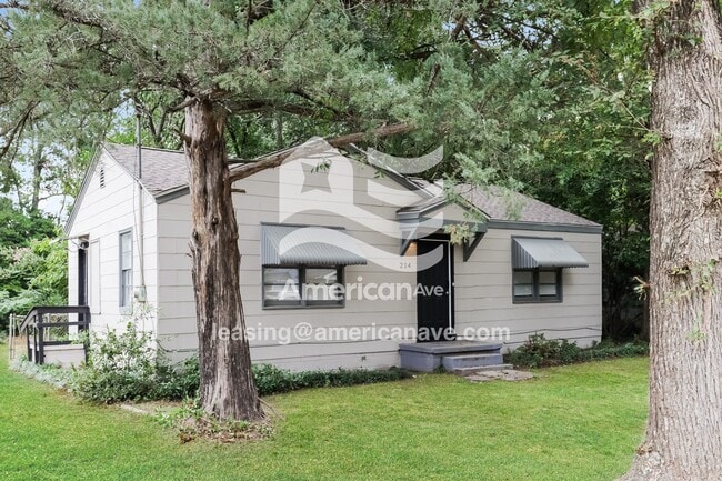 Photo - 214 Evergreen St