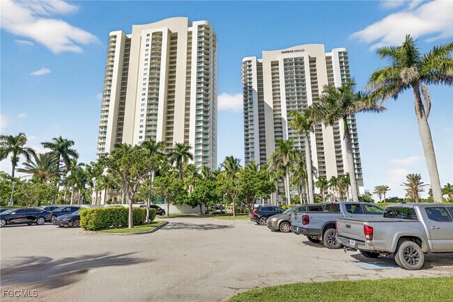 Photo - 3000 Oasis Grand Blvd Unidad 2307