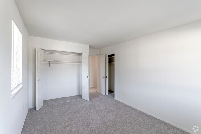 3 BR, 1.5 BA - 1,060 SF