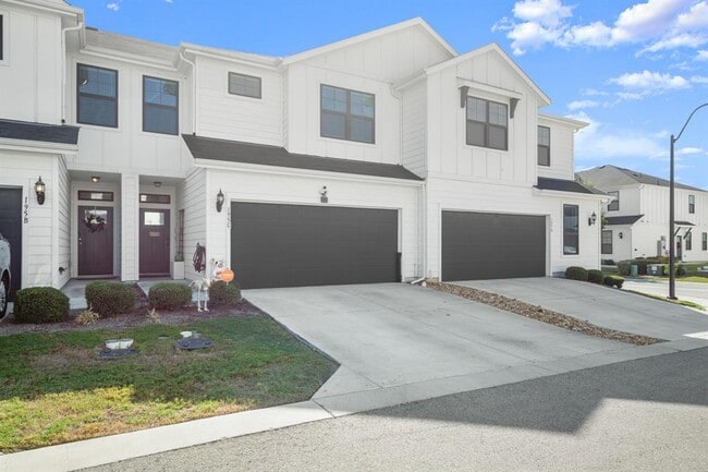 Photo - 195 Waterside Rd