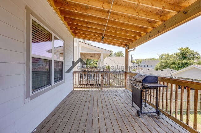 1917 Delta Ave