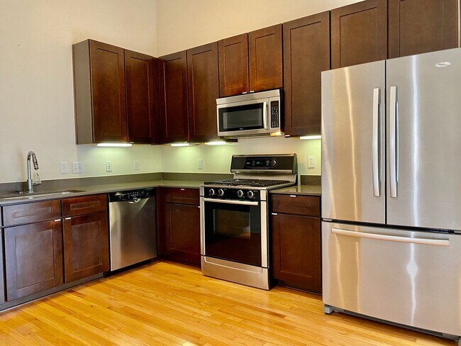 Photo - "Fantastic 1-Bedroom Condo off South Congr...