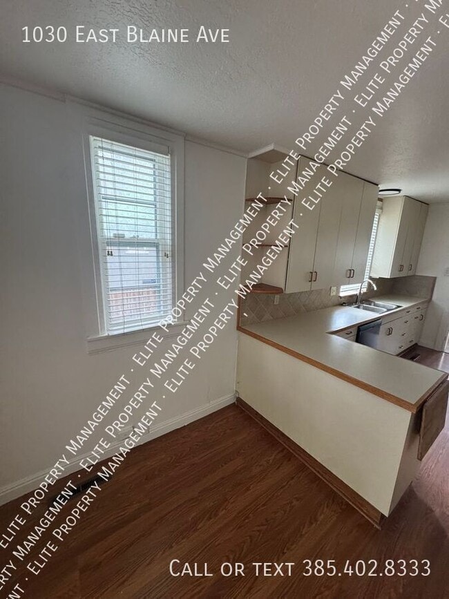 Photo - 1030 Blaine Ave