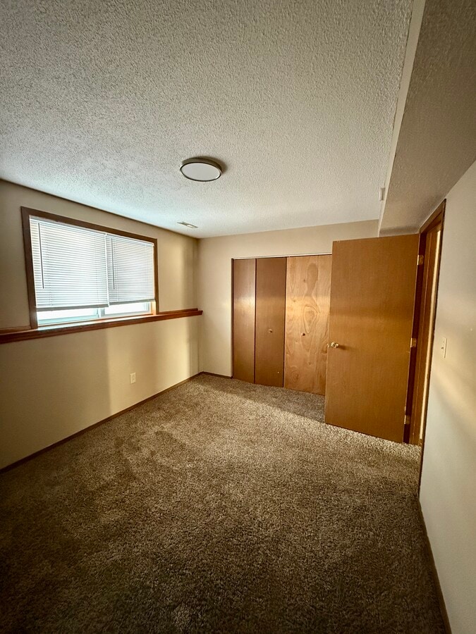 Photo - 1018 Castlewood Dr