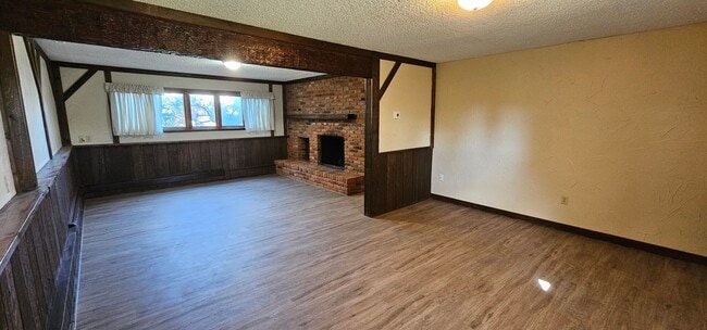 Photo - Newly Renovated 3Bed/2Bath Home Now Availa...