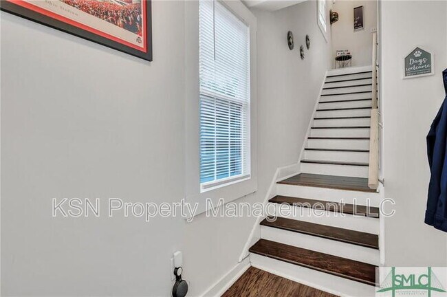 Photo - 21 W 60th St Unit B