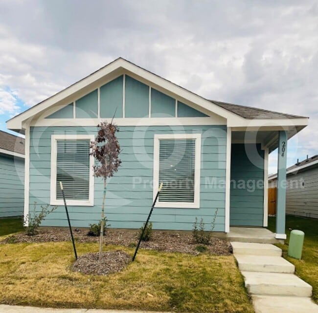 Photo - 204 Thresher Ln