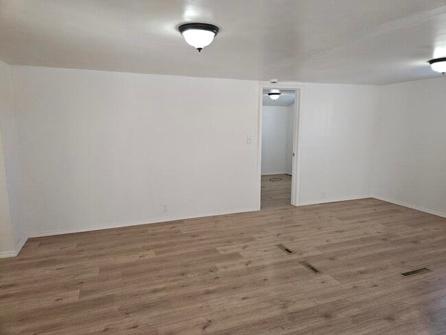 Photo - N1721 Greenville Dr