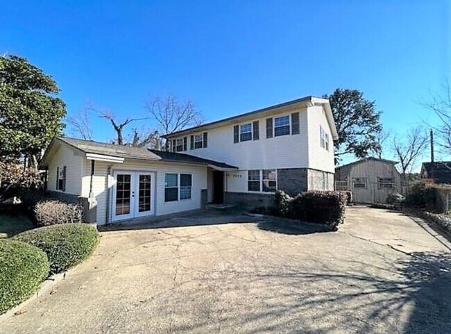 Photo - 8430 Birchcroft Dr