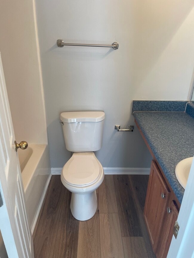 Photo - Spacious Townhome, New flooring!