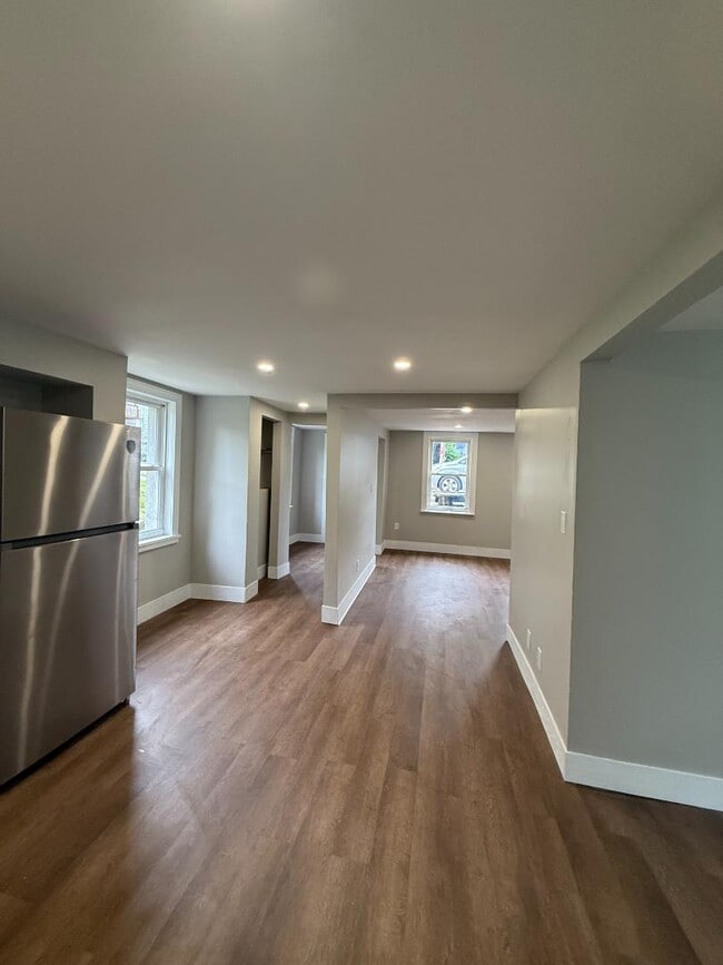 Photo - 23 Benson St